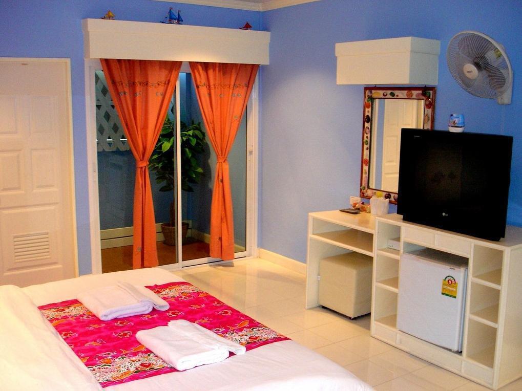 Sukkee Beach Resort Ko Lan Luaran gambar